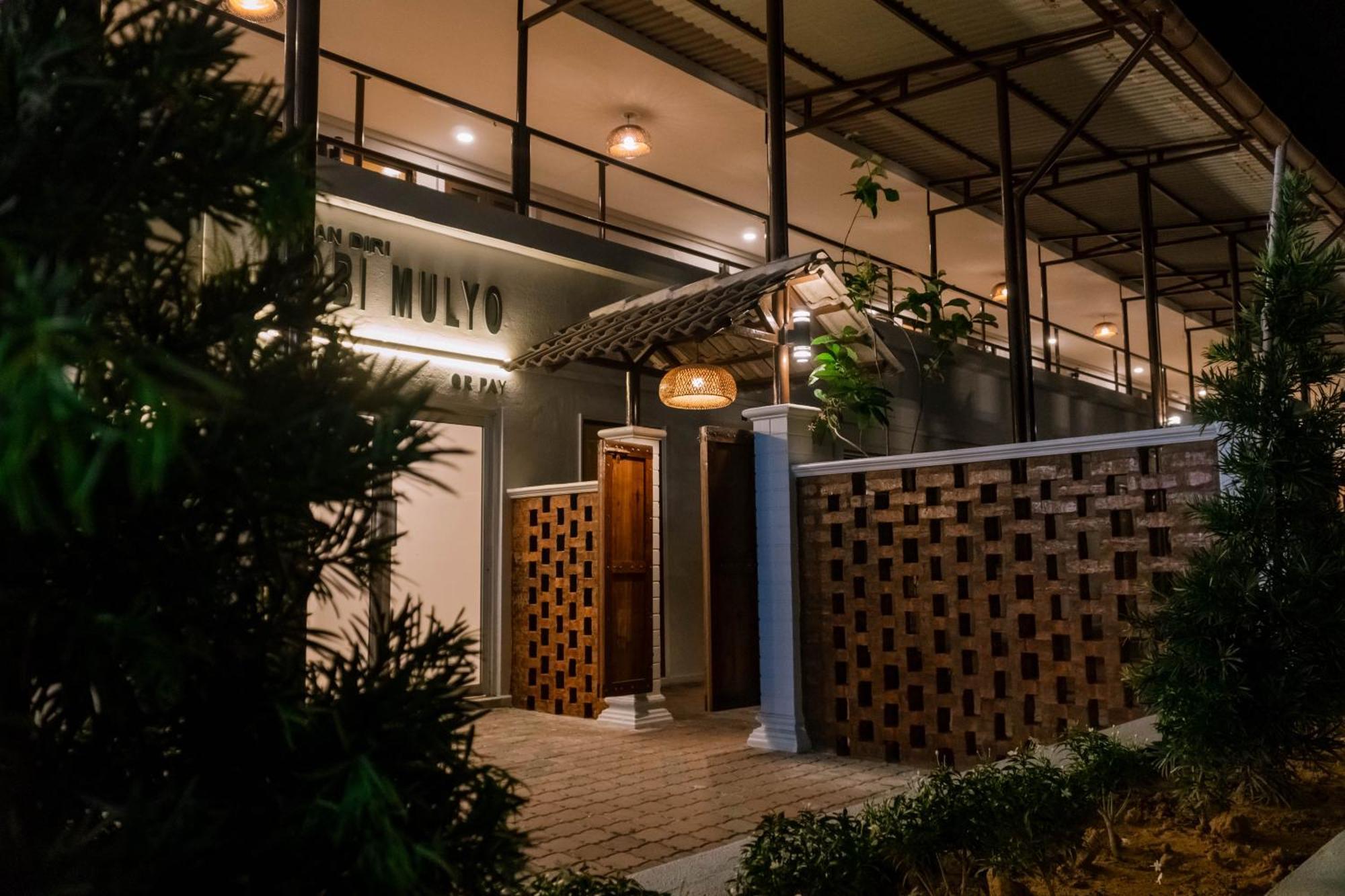 Mulyo Hotel Port Dickson Extérieur photo