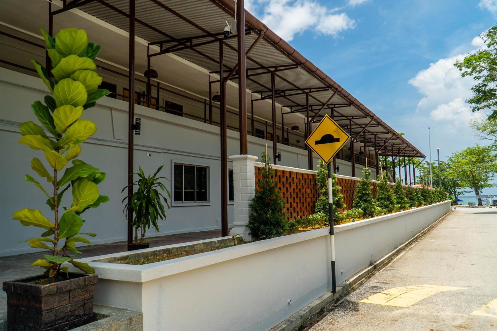 Mulyo Hotel Port Dickson Extérieur photo
